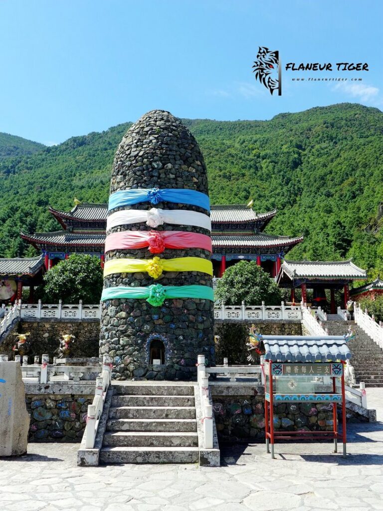 Dongba、Jade Dragon Snow Mountain、Lijiang、Nakhi People、什羅廟、東巴經、玉水寨、玉龍第三國 Yunnan、玉龍雪山、白沙古鎮、神龍三疊水、納西族、自然神、雲南、麗江、麗江源