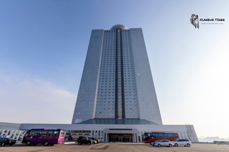 Yanggakdo_Hotel