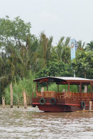 mekong-river-ship