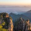 HUANGSHAN_Stone_Monkey_watching_sea_of_clouds