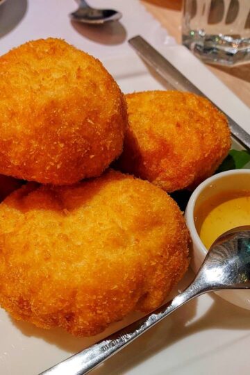 Dawn_Thai_Cuisine_tod_Deep_Fried_Shrimp_Cakes