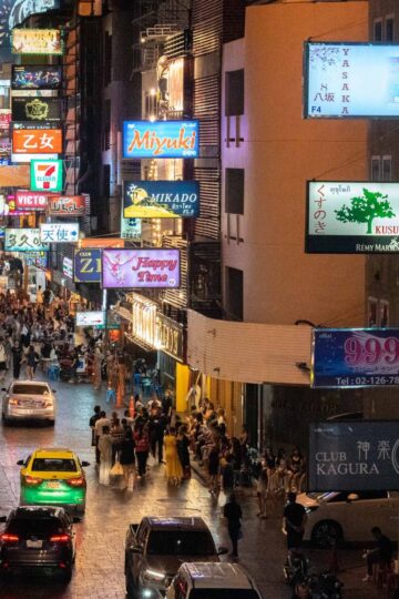 silom_japanese_street